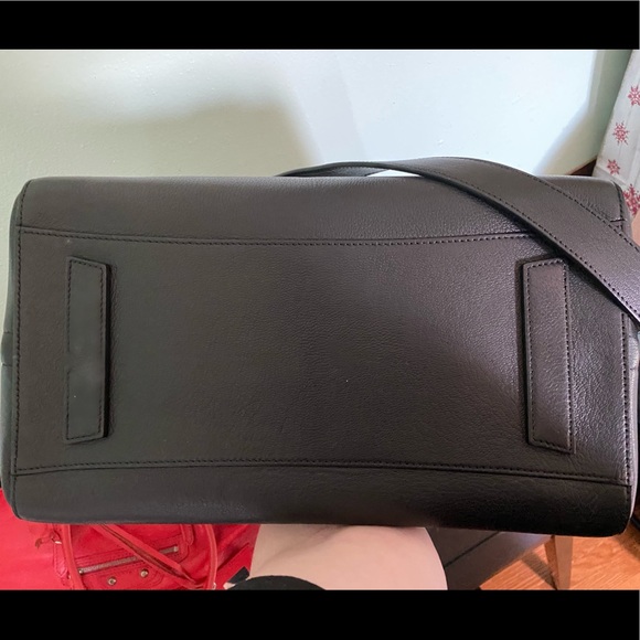 Givenchy Antigona goat leather medium satchel - Picture 12 of 12